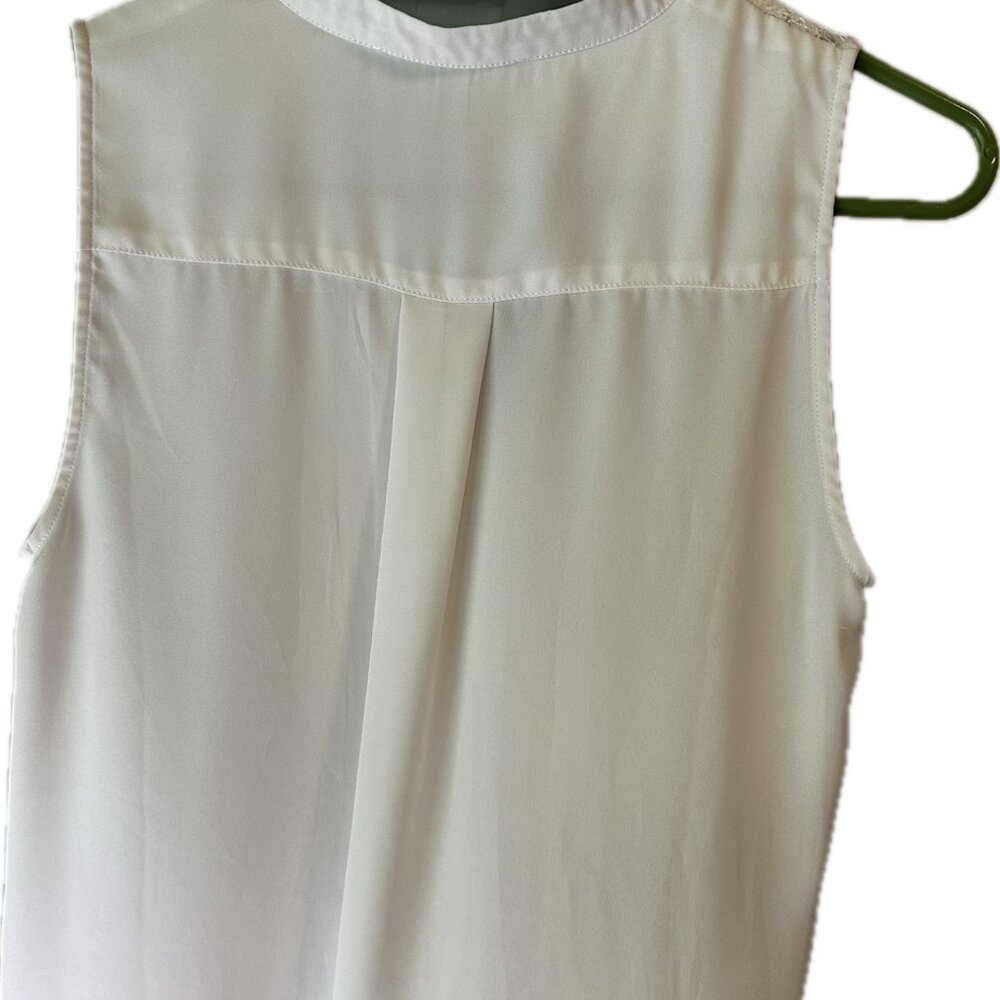 Sleeveless Blouse Womens‎ Cream Pintuck Lace Trim Pleated V-Neck High-Low Top - Picture 4 of 16